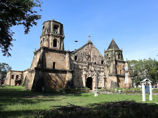 Miagao Church; Source: Wikimedia Commons