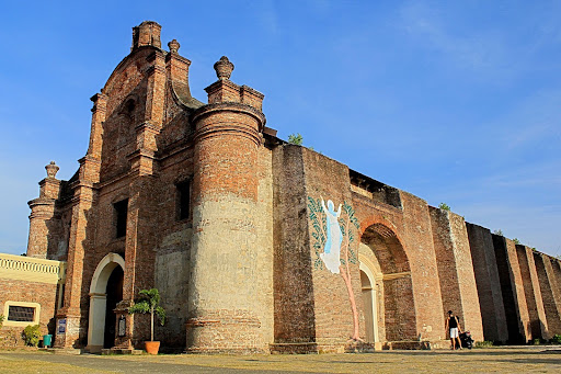 Santa Maria Church; Source: Wikimedia Commons