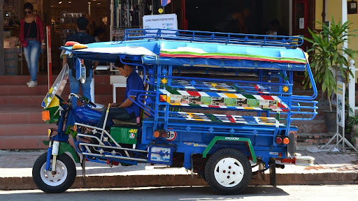 Tuk-Tuk Jumbo in Laos; Source: Asian Trails